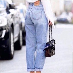 Vintage Levi's 560 Mom Jeans Y2K 90s Light Wash Distressed W 34" L 32"